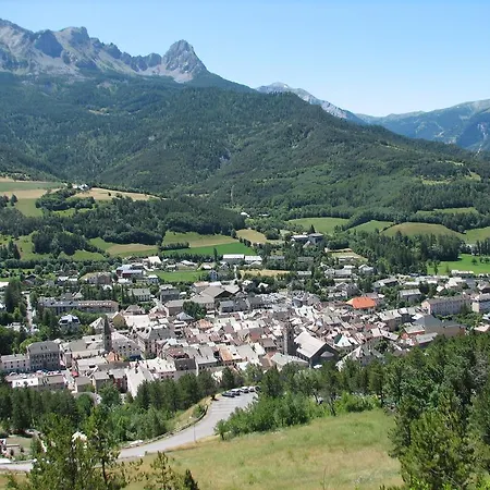 Barcelonnette Ubaye, Provence 公寓 *